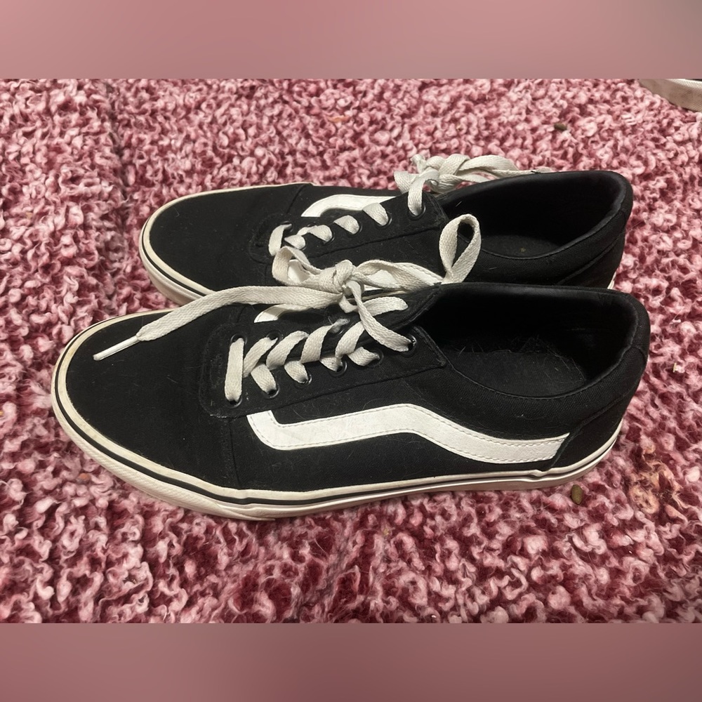Black and white vans womens 8.5